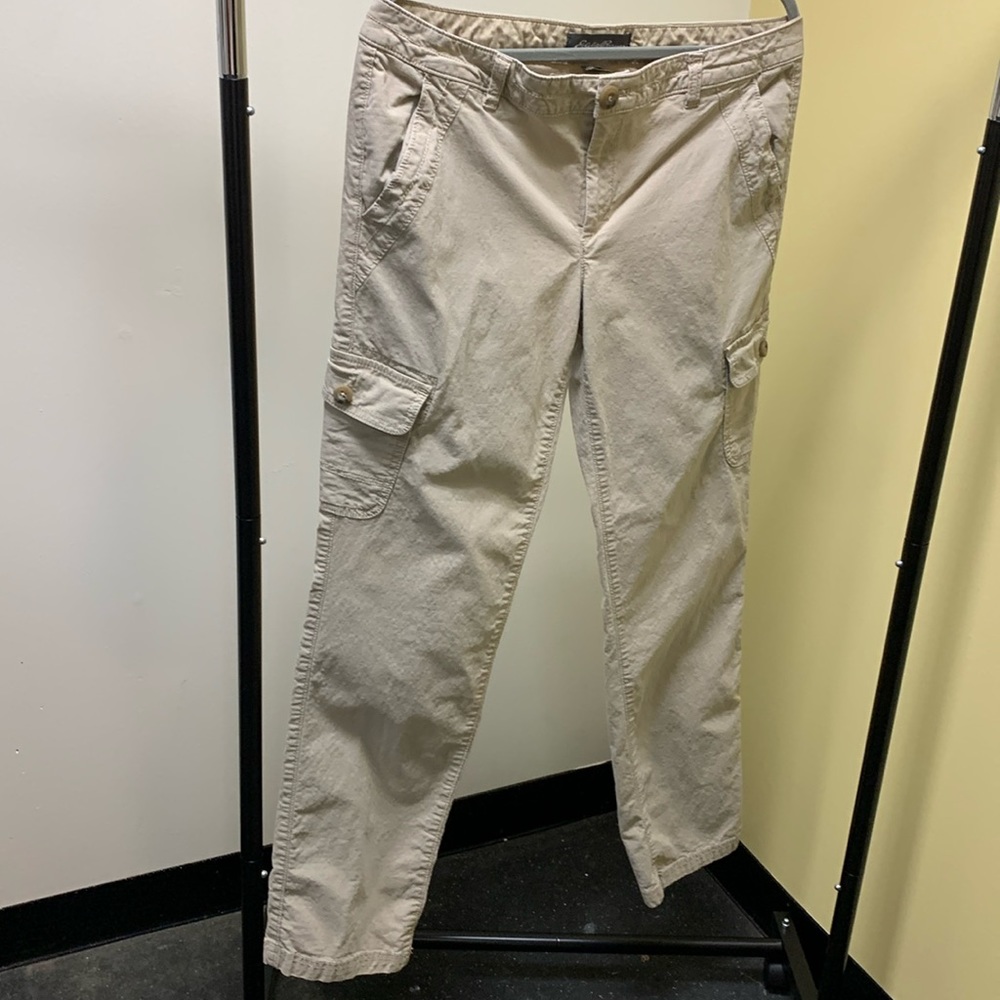 Eddie Bauer Women’s Cargo Pants Tan Size 12